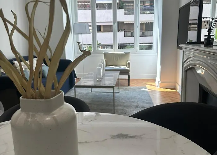 Golden House Apartman *