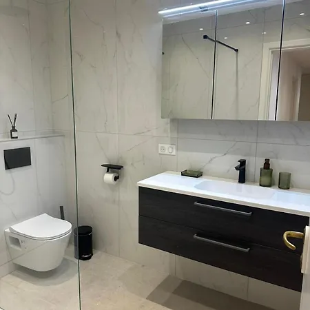 アパート Golden House