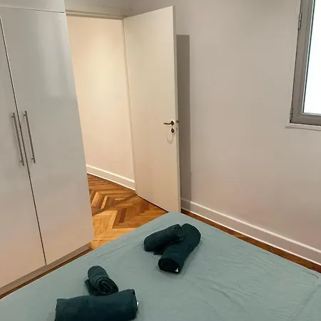 Golden House アパート